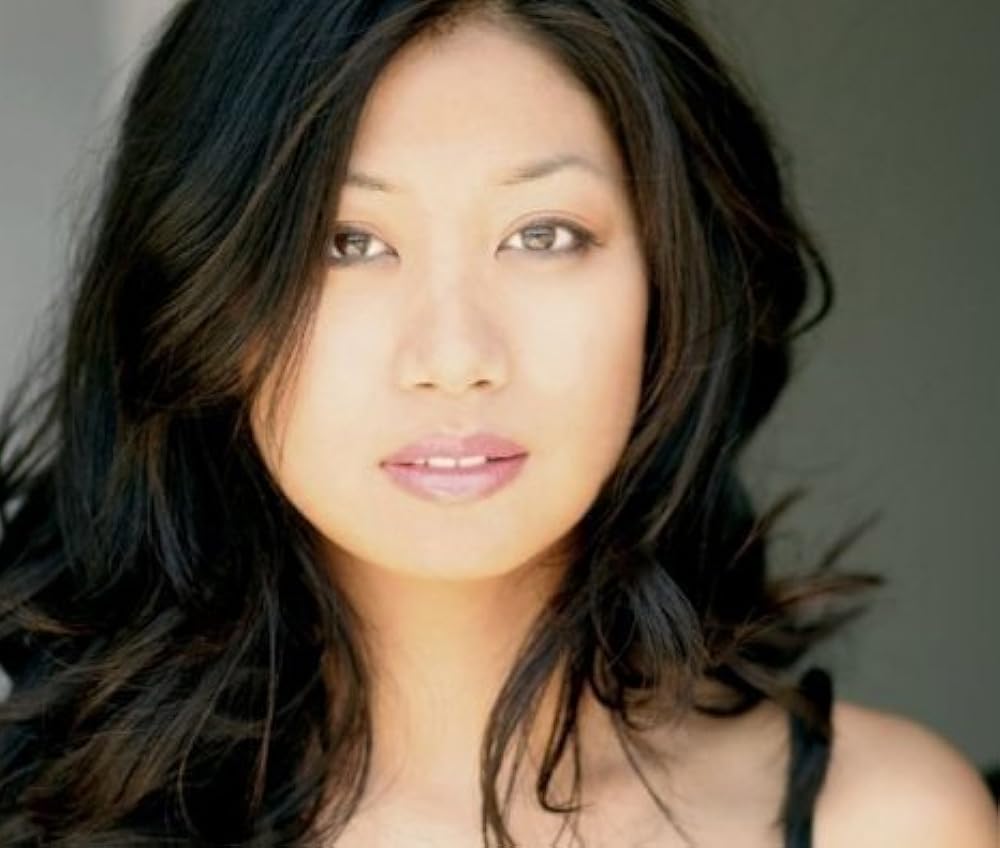 Liza  Lapira
