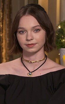 Emma  Myers 