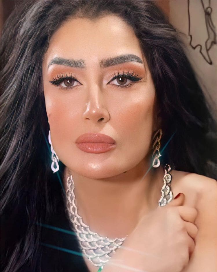 غاده عبد الرازق